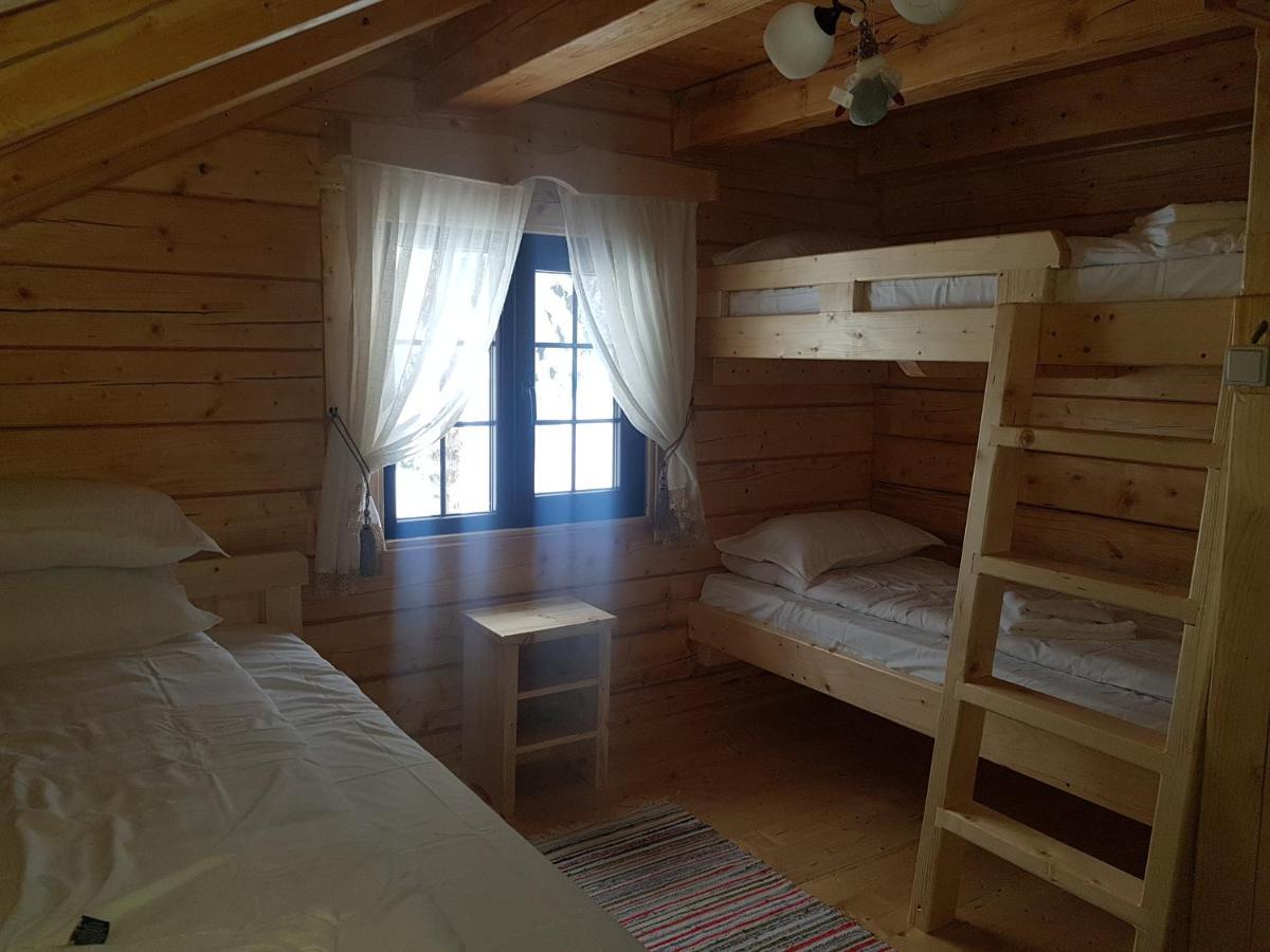 Tulean Cabin Bed & Breakfast Sacel  Bagian luar foto