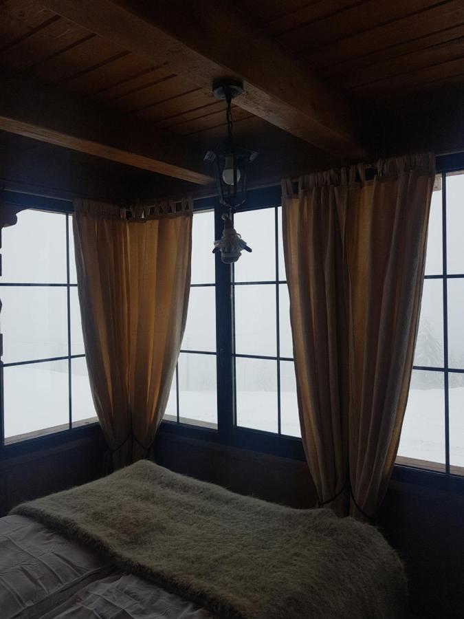 Tulean Cabin Sacel  Bagian luar foto